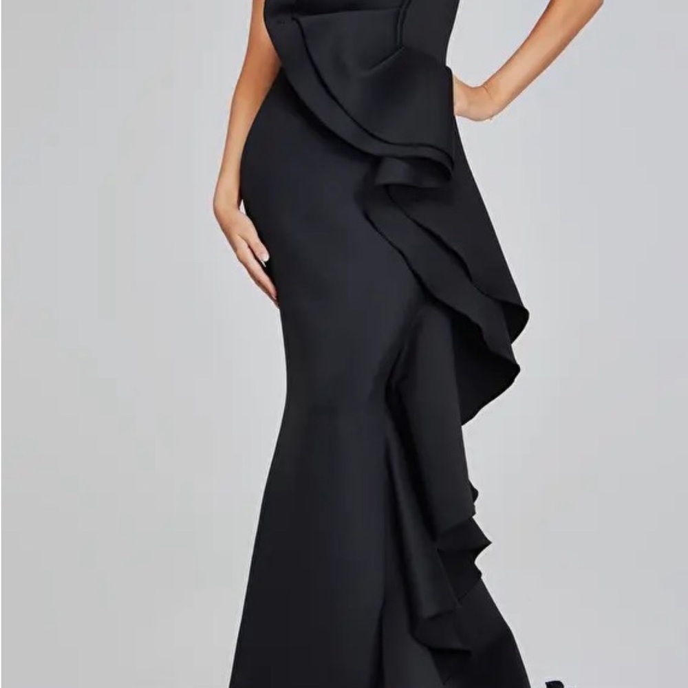 Elegant Black Evening Gown